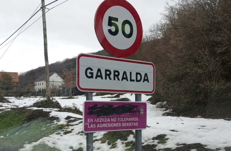 Aezkoa contra los ataques al euskera
