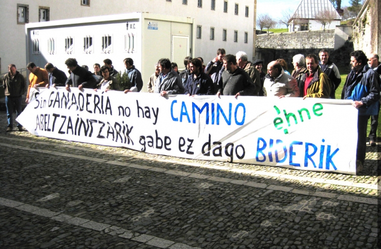 Ganaderos de EHNE del Pirineo se concentran en Orreaga