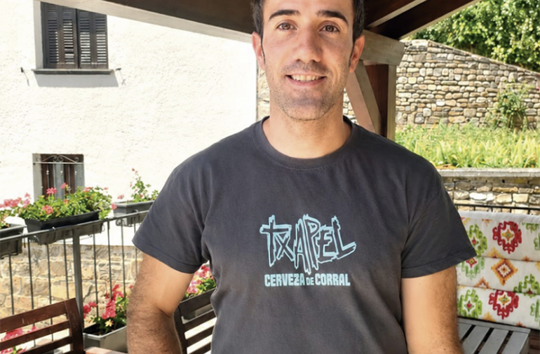 Javier Ortiz, relevo generacional en la electricidad del Roncal