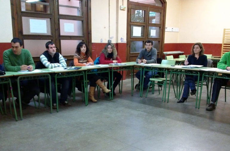 Gobierno y empresarios estudian el potencial de la biomasa para generar empleo en el Pirineo