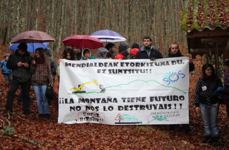 Rueda de prensa Coordinadora Monte Alduide
