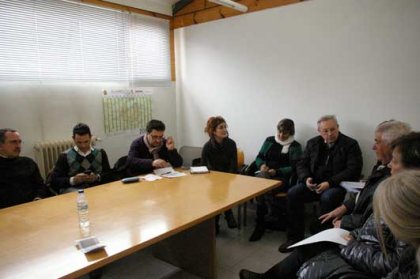 Visita de la Comisin de Salud del Parlamento a los centros de Salud de Ezkaroze, Izaba y Auritz