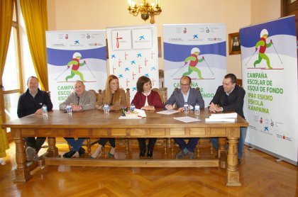Firma del Convenio de gestin de la campaa escolar de esqu 2018