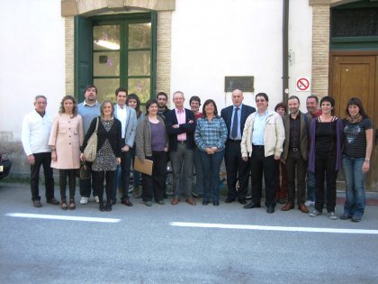 La comisin de Educacin del Parlamento visita el colegio de Erronkari