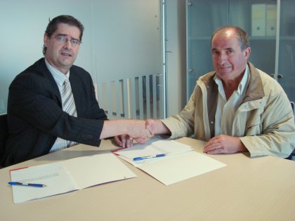 Medio Ambiente y el Valle de Aezkoa firman un convenio sobre ayudas al pastoreo de montaa