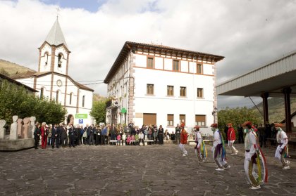 Miguel Sanz clausura el seminario de las dos Navarras