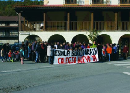 El nuevo colegio de Erronkari, una demanda en el Valle que contina