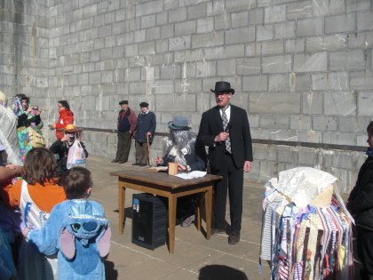 Recuperaci�n de la figura del zarratrako en Erronkari