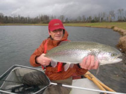 Josetxo Martinez escribe un libro sobre la pesca a mosca